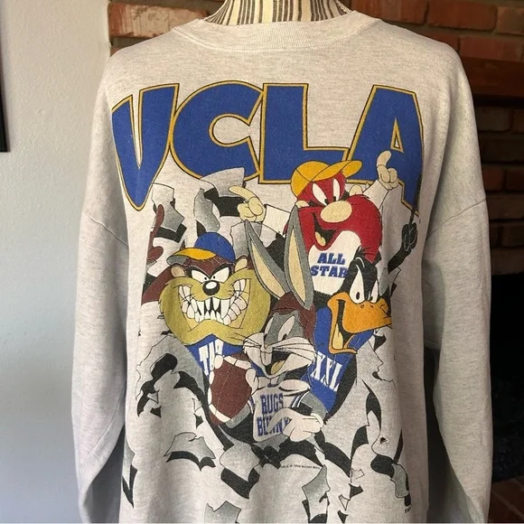 VTG TSI UCLA x Looney Tunes Sweatshirt Sz XL - Picture 2 of 9